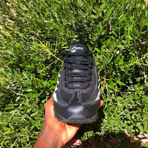 Black Airmax 95 (Gs) - Picture 2 of 10